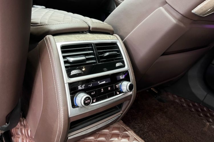 Used BMW 7 Series 2019 Restyled 740Li Leading Luxury Package Interior 5
