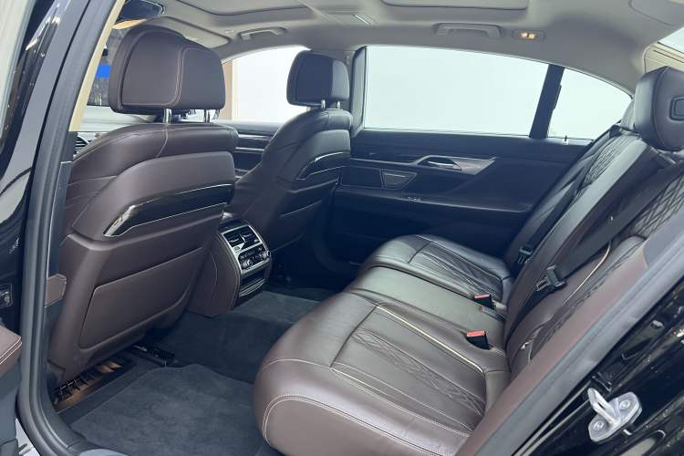 Used BMW 7 Series 2019 730Li Luxury Package Interior 6