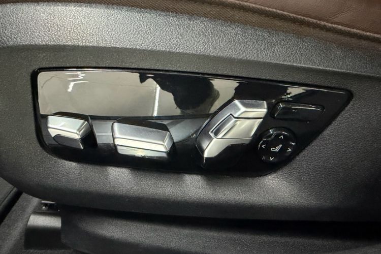 Used BMW 7 Series 2019 Restyled 740Li Leading Edition M Sport Package Interior 6