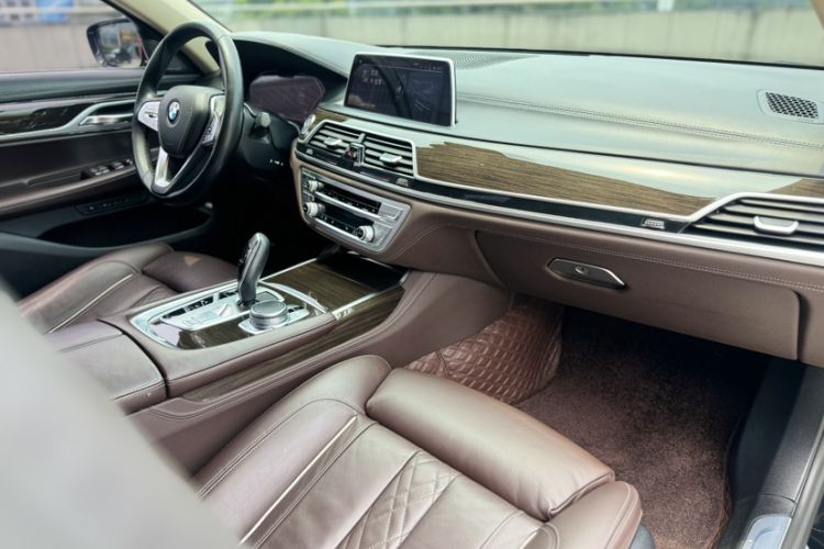 Used BMW 7 Series 2019 Updated 730Li Luxury Package Interior 6