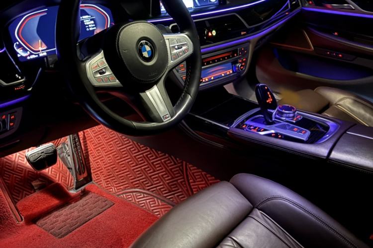 Used BMW 7 Series 2019 730Li M Sport Package Interior 7