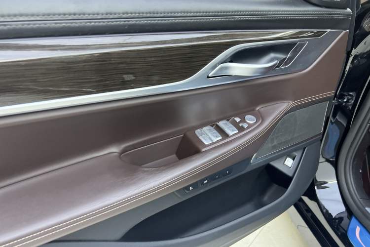 Used BMW 7 Series 2019 730Li Luxury Package Interior 8