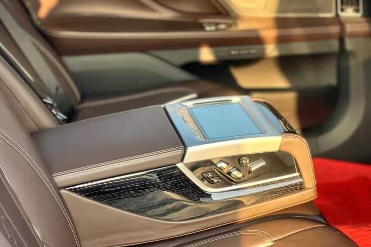 Used BMW 7 Series 2019 Restyled 730Li M Sport Package Interior 8