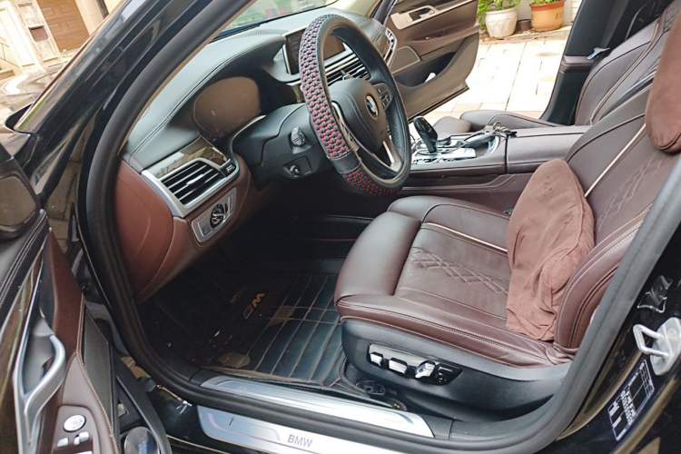 Used BMW 7 Series 2019 730Li Luxury Package Left Front Seat