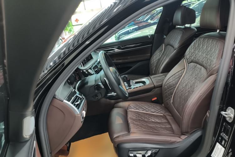Used BMW 7 Series 2019 Restyled 740Li Leading Edition M Sport Package Left Front Seat