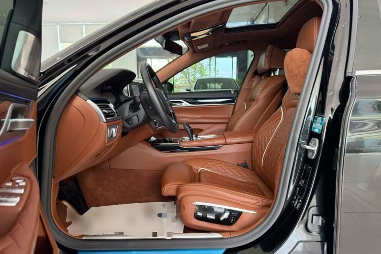 Used BMW 7 Series 2019 Refresh M760Li xDrive V12 Luxury Package Left Front Seat