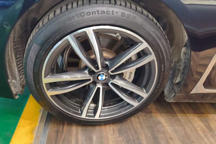 Used BMW 7 Series 2019 Restyled 730Li M Sport Package Left Front Wheel Hub