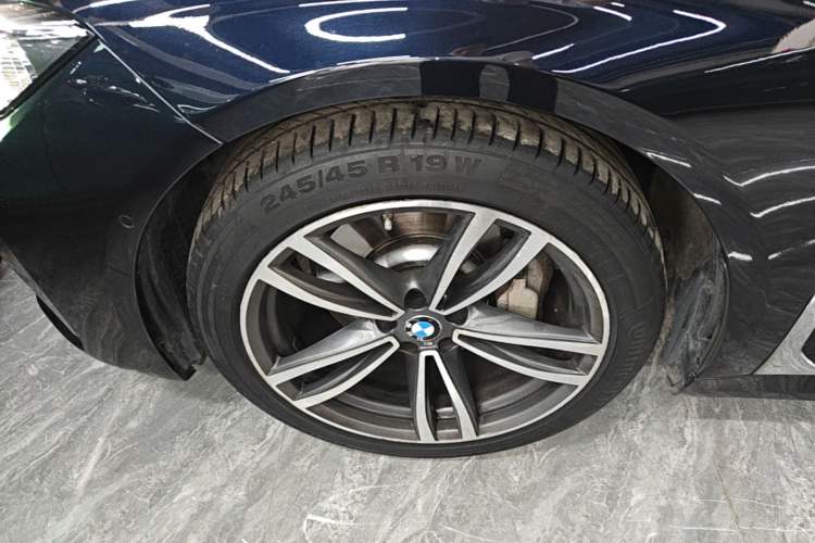 Used BMW 7 Series 2019 Restyled 730Li M Sport Package Left Front Wheel Hub