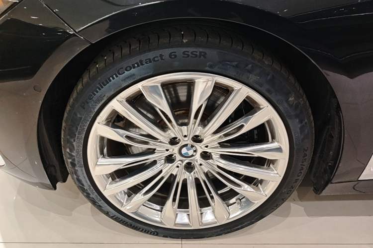 Used BMW 7 Series 2019 Refresh M760Li xDrive V12 Luxury Package Left Front Wheel Hub