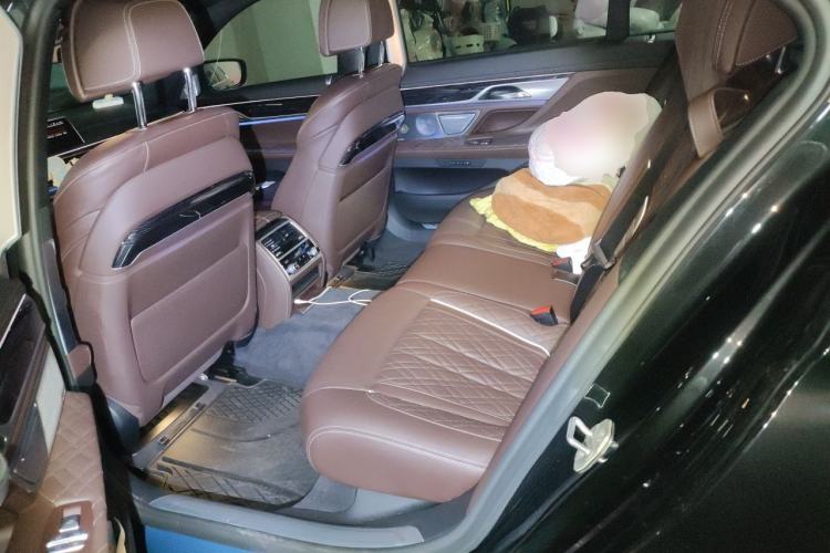 Used BMW 7 Series 2019 Restyled 740Li Leading Edition M Sport Package Left Rear Seat
