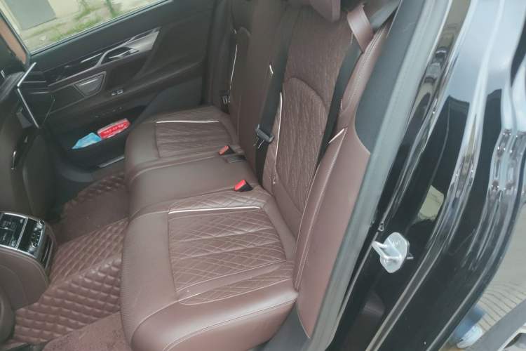 Used BMW 7 Series 2019 740Li Luxury Edition M Sport Package Left Rear Seat