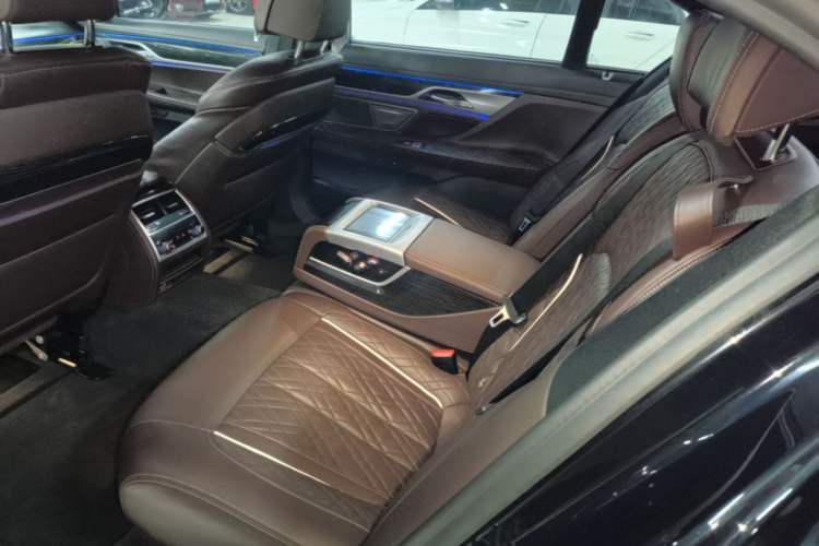 Used BMW 7 Series 2019 Restyled 740Li Leading Edition M Sport Package Left Rear Seat