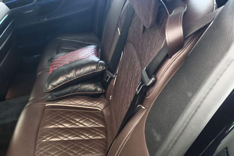 Used BMW 7 Series 2019 740Li Leading Model M Sport Package Left Rear Seat