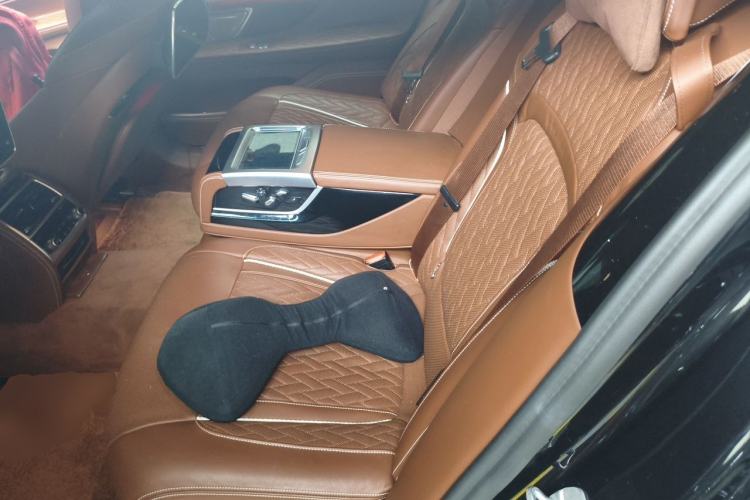 Used BMW 7 Series 2019 Updated 740Li Luxury Version M Sport Package Left Rear Seat