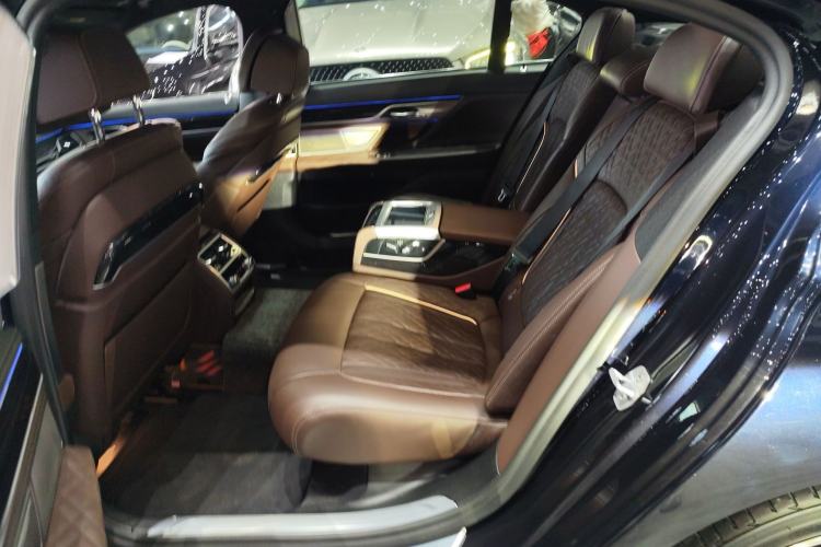 Used BMW 7 Series 2019 Restyled 740Li Leading Edition M Sport Package Left Rear Seat