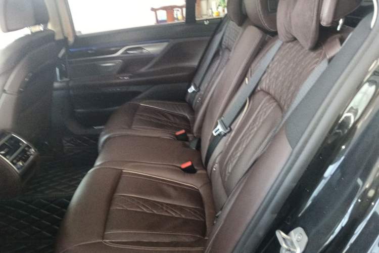 Used BMW 7 Series 2019 730Li Luxury Package Left Rear Seat