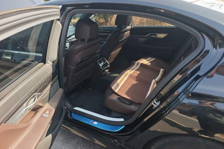 Used BMW 7 Series 2019 Restyled 730Li M Sport Package Left Rear Seat