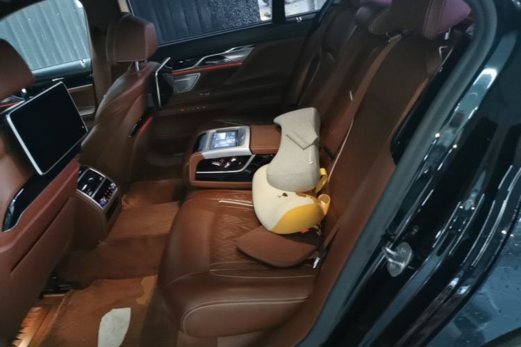 Used BMW 7 Series 2019 Updated 740Li Luxury Version M Sport Package Left Rear Seat