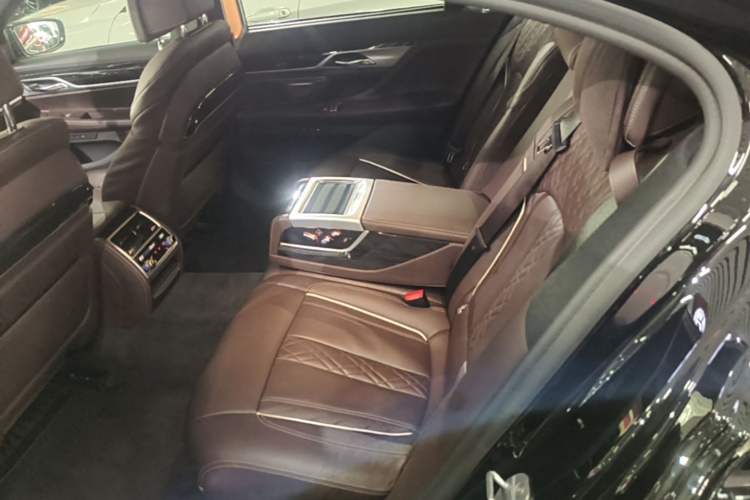 Used BMW 7 Series 2019 730Li M Sport Package Left Rear Seat