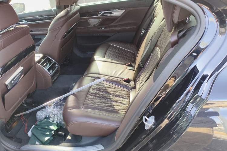 Used BMW 7 Series 2019 740Li Leading Model M Sport Package Left Rear Seat