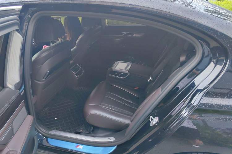 Used BMW 7 Series 2019 730Li M Sport Package Left Rear Seat