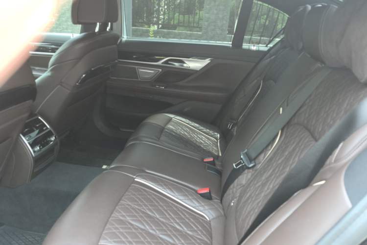 Used BMW 7 Series 2019 Restyled 740Li Leading Edition M Sport Package Left Rear Seat
