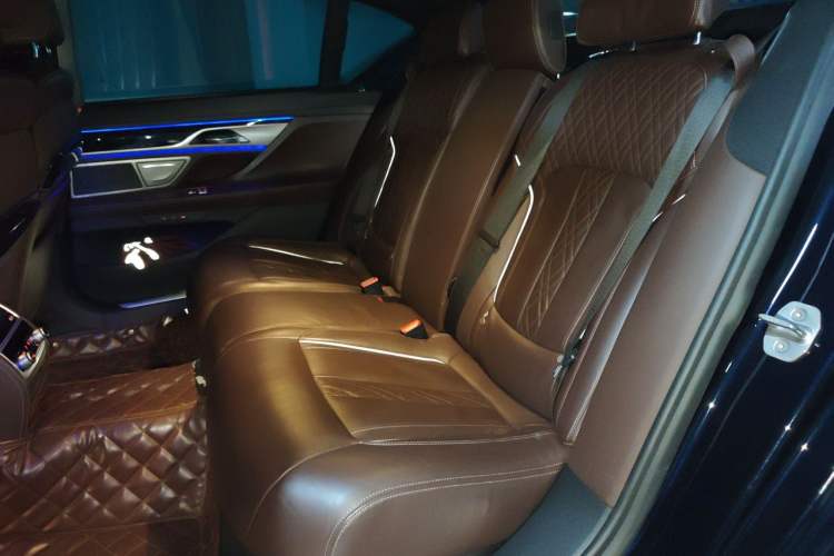 Used BMW 7 Series 2019 730Li M Sport Package Left Rear Seat