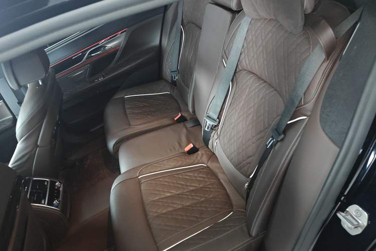 Used BMW 7 Series 2019 Restyled 740Li Leading Edition M Sport Package Left Rear Seat