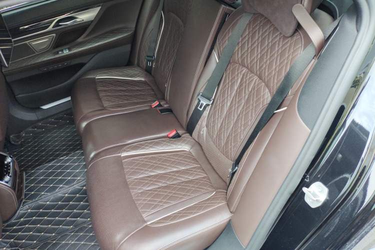 Used BMW 7 Series 2019 Updated 740Li Luxury Version M Sport Package Left Rear Seat