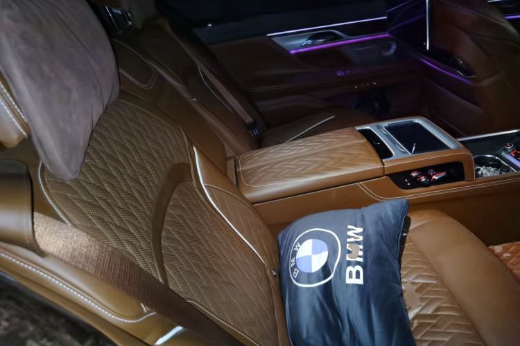 Used BMW 7 Series 2019 740Li xDrive Executive M Sport Package Left Rear Seat