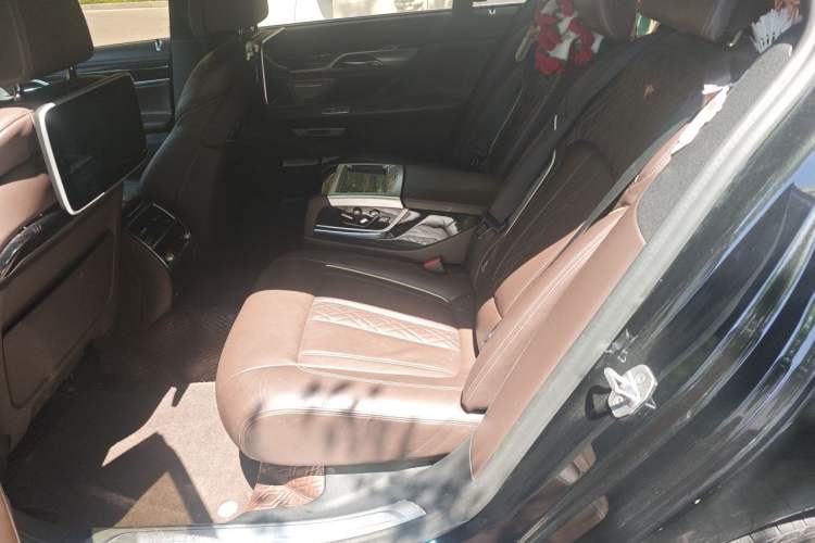 Used BMW 7 Series 2019 730Li M Sport Package Left Rear Seat