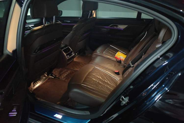 Used BMW 7 Series 2019 740Li Leading Model M Sport Package Left Rear Seat