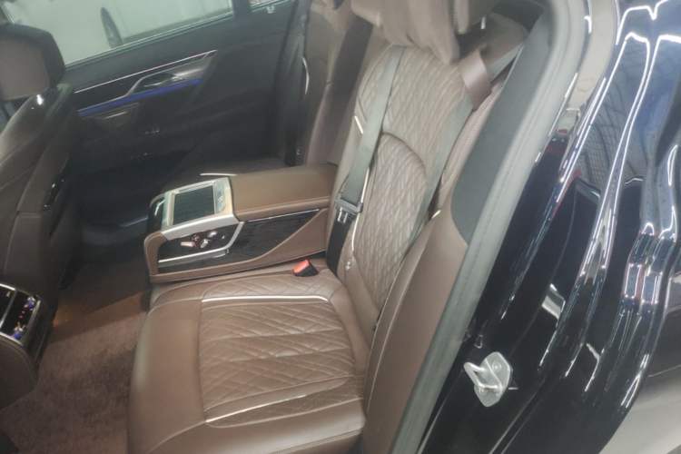 Used BMW 7 Series 2019 740Li Leading Model M Sport Package Left Rear Seat