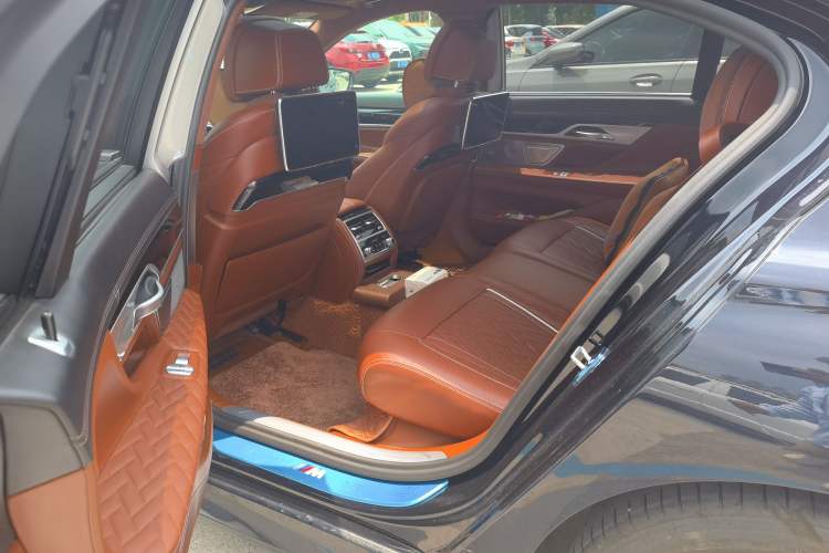 Used BMW 7 Series 2019 Restyled 740Li Leading Edition M Sport Package Left Rear Seat