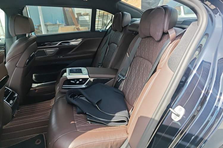 Used BMW 7 Series 2019 Restyled 740Li Leading Edition M Sport Package Left Rear Seat