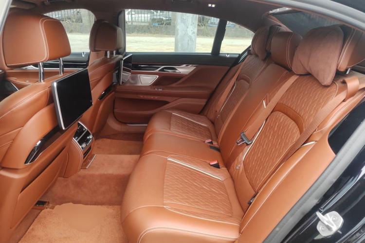 Used BMW 7 Series 2019 740Li xDrive Executive Luxury Package Left Rear Seat