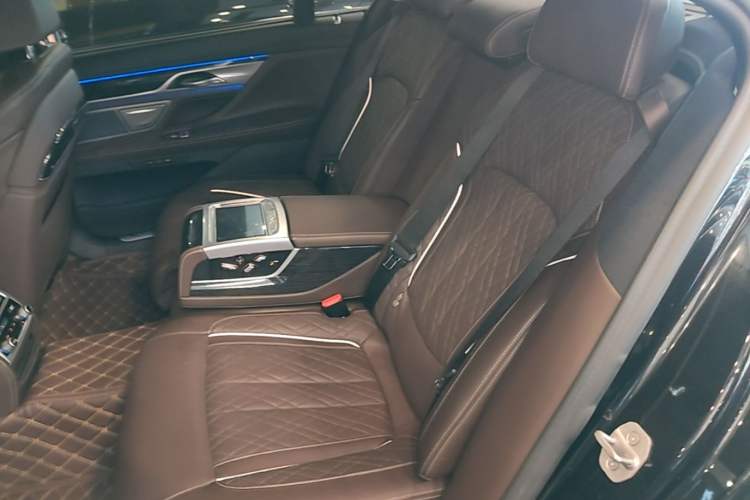 Used BMW 7 Series 2019 Restyled 740Li Leading Edition M Sport Package Left Rear Seat
