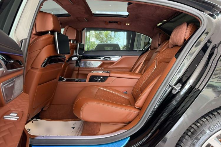 Used BMW 7 Series 2019 Refresh M760Li xDrive V12 Luxury Package Left Rear Seat