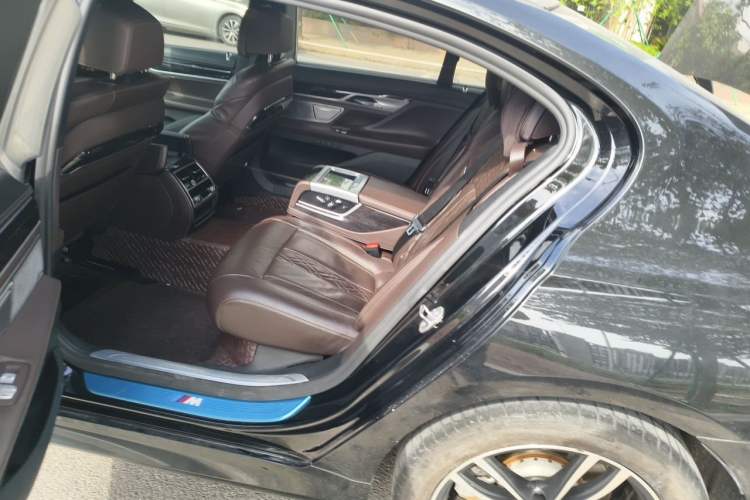 Used BMW 7 Series 2019 730Li M Sport Package Left Rear Seat