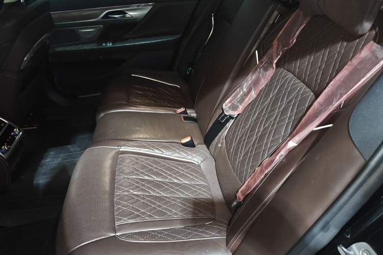Used BMW 7 Series 2019 740Li Leading Edition Luxury Package Left Rear Seat