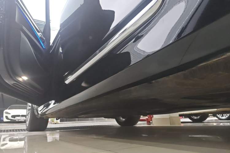 Used BMW 7 Series 2019 Updated 730Li Luxury Package Left Side Sill
