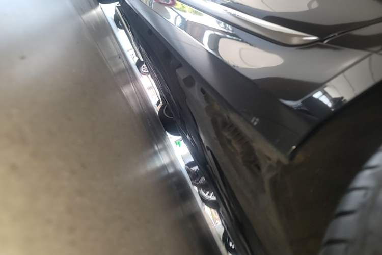 Used BMW 7 Series 2019 Updated 730Li Luxury Package Left Side Sill