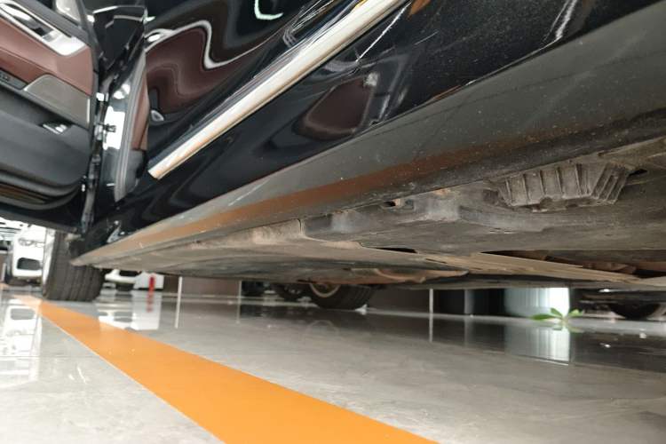 Used BMW 7 Series 2019 Updated 730Li Luxury Package Left Side Sill