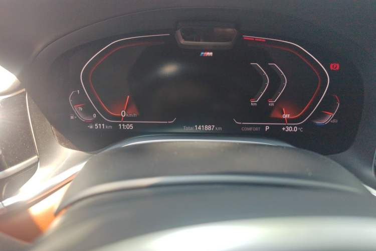 Used BMW 7 Series 2019 740Li xDrive Executive M Sport Package Odometer Close Up