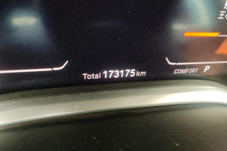 Used BMW 7 Series 2019 740Li xDrive Executive Luxury Package Odometer Close Up