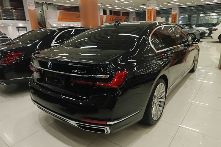 Used BMW 7 Series 2019 Restyled 740Li Leading Luxury Package Rear Right 45 Deg