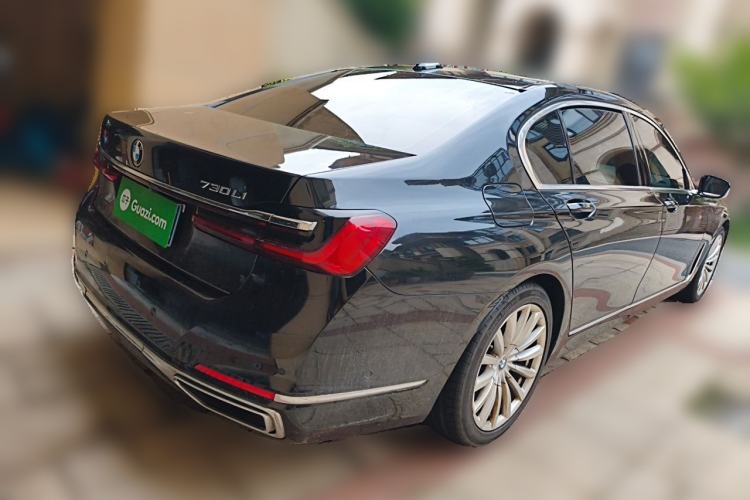 Used BMW 7 Series 2019 730Li Luxury Package Rear Right 45 Deg
