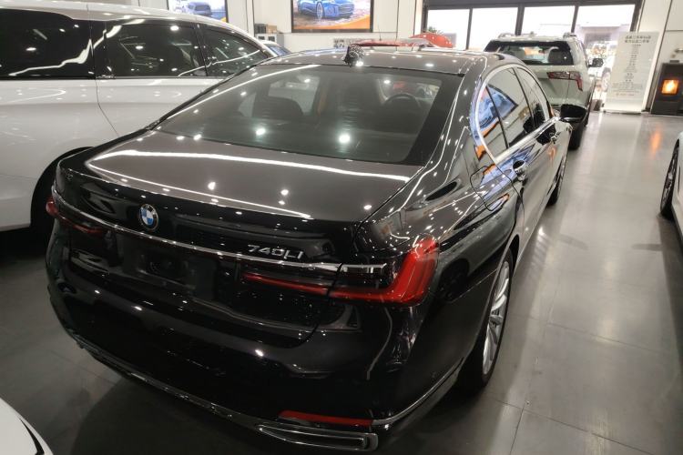 Used BMW 7 Series 2019 Updated 730Li Luxury Package Rear Right 45 Deg
