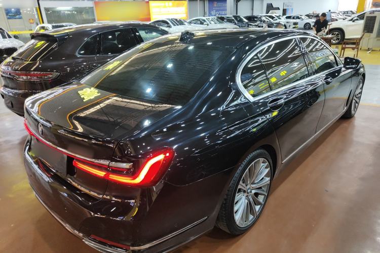 Used BMW 7 Series 2019 Restyled 740Li Leading Luxury Package Rear Right 45 Deg