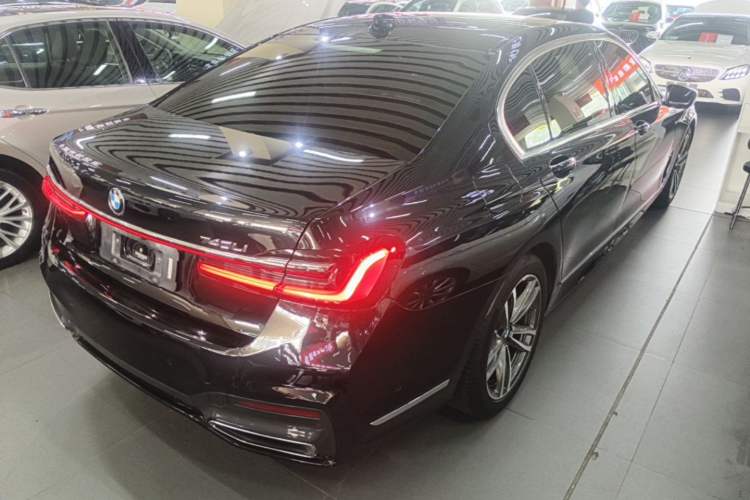 Used BMW 7 Series 2019 730Li M Sport Package Rear Right 45 Deg